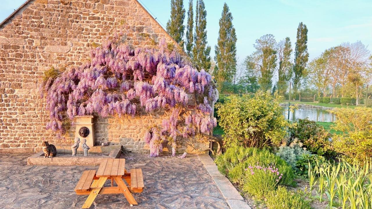Chateau Du Bu Anctoville Exterior foto