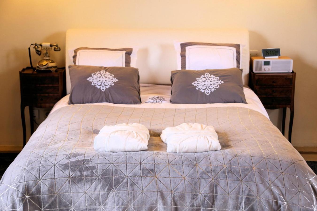 Chateau Du Bu Anctoville Habitación foto